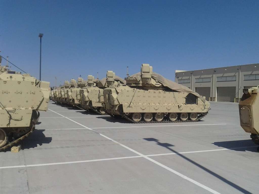 military-soldier-army-vehicle-equipment-weapon-1022455-pxhere.com