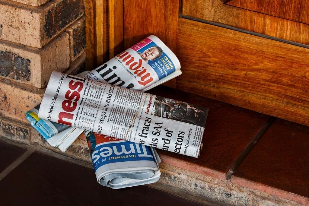 wood-newspaper-font-press-media-folded-1333501-pxhere.com